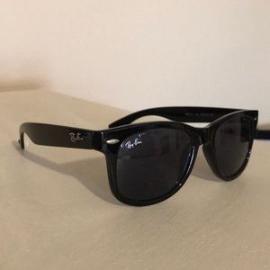 RayBan Wayfarer Sunglasses Black